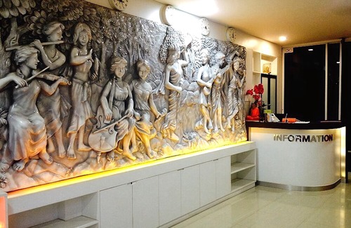 Thanyaburi Hotel | The Loom Rangsit