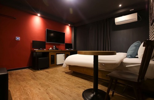 Daedeok-gu Hotel | Daejeon Sintanjin Page