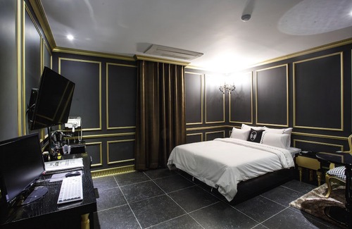 Yonggon Hotel | Iksan Mari