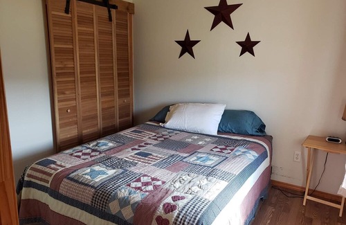 Hatton Cabina | Secluded cabin w/big wrap around deck minutes away from Cossatot River