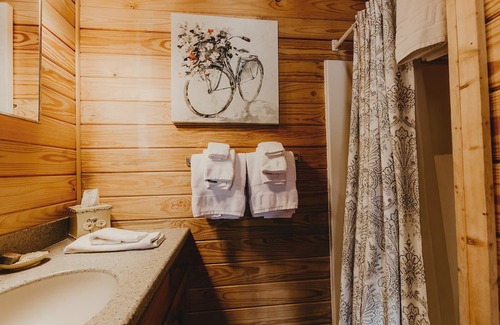 Dubois Casa | The Lodge at Arcady Ridge Ranch, Sleep 6-14, Mountain Views, NEW SAUNA!