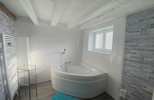 Fremifontaine Casa | Maison d'hôtes A la fontaine fleurie 88