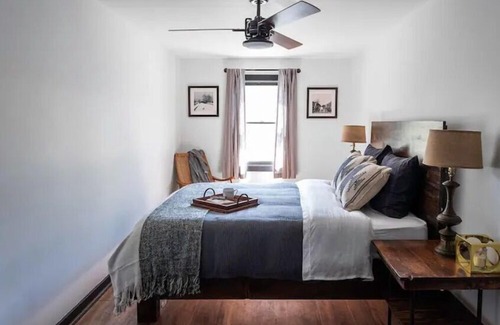 Austerlitz Casa | Renovated 4 BR 3 BA Barn; 30 mins to Hudson, 15 mins to the Berkshires!