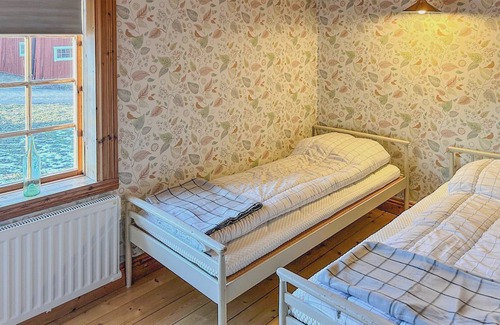 Skovde Municipality Casa | Nice Home In Skövde With Kitchen