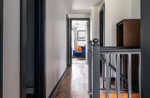 Austerlitz Casa | Renovated 4 BR 3 BA Barn; 30 mins to Hudson, 15 mins to the Berkshires!
