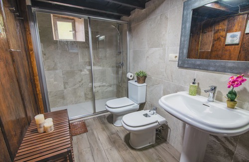 Fresnedo Cabaña | La Carrozal: A Charming Refuge in Asturias