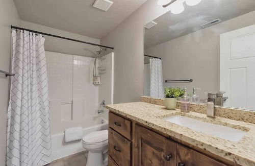 Vineyard Apartamento | Sleepy Ridge Apt in Vineyard/Orem (Sleeps 6)