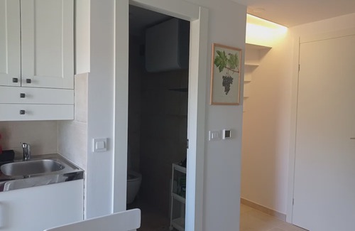 Pitve Apartamento | Heritage 4-star Studio Apartment, Pitve Hvar