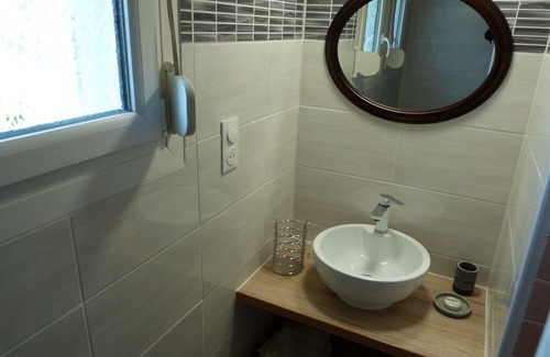 Vilosnes-Haraumont Cabaña | Peaceful Country House with River Views, Near Verdun - Sleeps 5