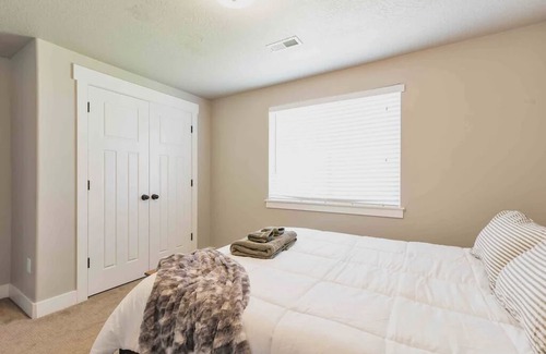 Vineyard Apartamento | Sleepy Ridge Apt in Vineyard/Orem (Sleeps 6)