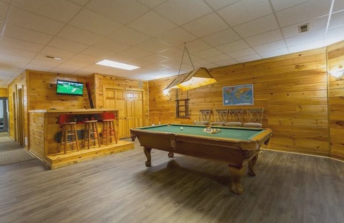 Massanutten Casa | Stunning and Expansive 15 bedrooms Situated Close to Ski Slopes