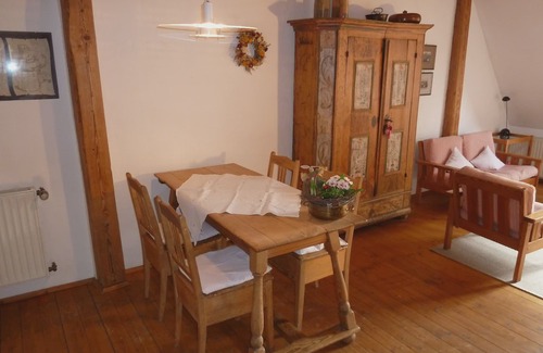 Leutenbach Apartamento | Stylish apartment III on Franconian fruit and Brennereihof
