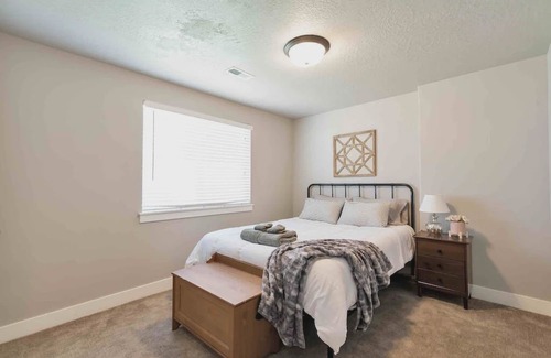 Vineyard Apartamento | Sleepy Ridge Apt in Vineyard/Orem (Sleeps 6)