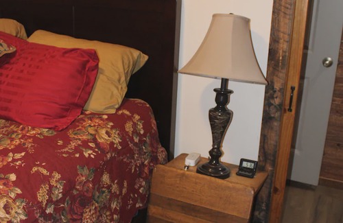 Collbran Cabina | Rustic cabin centrally located in Collbran, Colorado