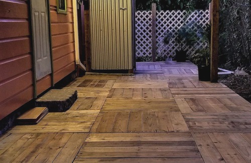 Corinthe Casa | Safe, cozy Creole Cottage. Off the beaten path, and close to everything.