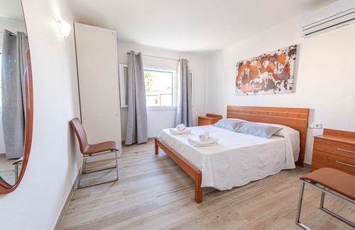 Les Palmeres Chalet De Esquí | A perfect location villa for holidays with AC and private pool