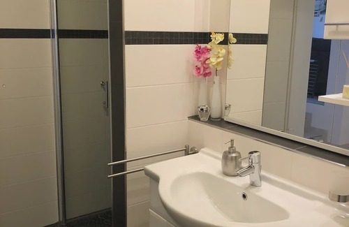 Oberteuringen Apartamento | Apartment and in a quiet location with a beautiful terrace near Lake Constance. Messe
