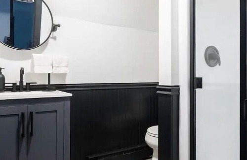 Austerlitz Casa | Renovated 4 BR 3 BA Barn; 30 mins to Hudson, 15 mins to the Berkshires!