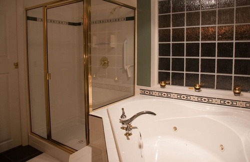 Regional District of Nanaimo Apartamento | Oceanview Guest Suite with Large 2 Person Soaker Tub