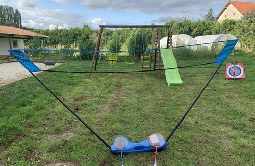 Les Marets Casa | In a park with 5ha lake, lots of toys/books/swing set, fresh eggs, Paris 80km