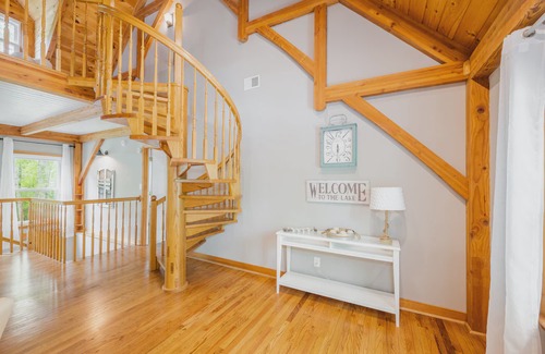 Livingston Casa | Beautiful and Private 6000 sqft waterfront home with private dock and hot tub!
