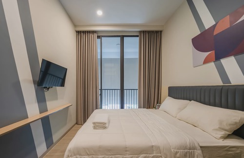 Binong Hotel | Cove Equatoria