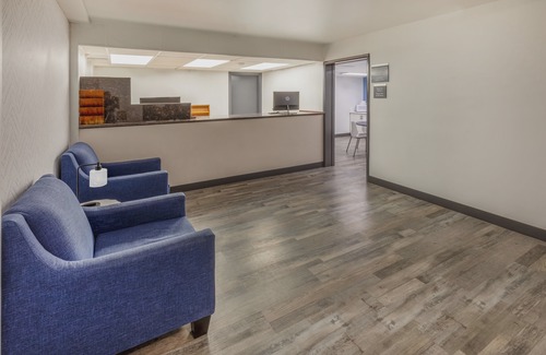 Bonanza Hotel | Super 8 by Wyndham Laredo