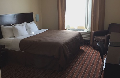 Stoughton Hotel | Poplar Tree Inn