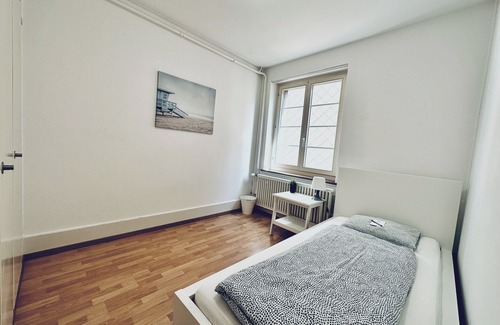Balsthal Apartamento | Monteurzimmer - Worker's accommodation - ZIMMERzuVERMIETEN in Balsthal Solothurn