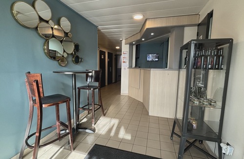 Saint Tronquet Business Park Hotel | Face West Le Pontet