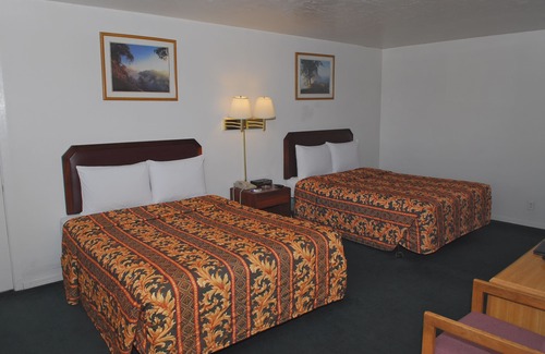 Feldman's Hotel | Stone Inn Extended Stay U of A