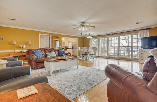 Leesburg Cabaña | Lakefront Leesburg Home w/Private Dock & Ramp!