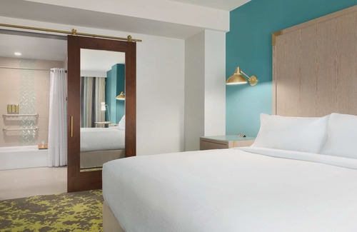 Goss - Grove Hotel | Embassy Suites by Hilton Boulder