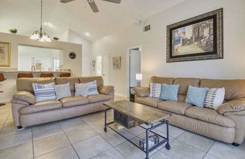 Buena Ventura Lakes Casa | Sunny Kissimmee Home with Pool about 12 Mi to Disney!