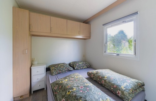 Stegeren Chalet De Esquí | Chalet in Stegeren near Forest and Pond