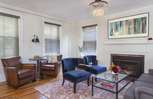 Yarmouth Port Hotel | Chapter House