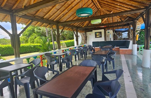 Cerritos Hotel | Cabañas Cafeteras Cerritos