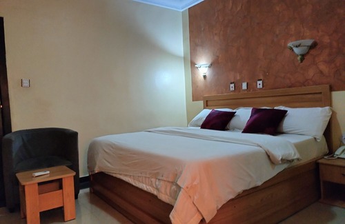 Jos Hotel | Steffan Hotel and Suites