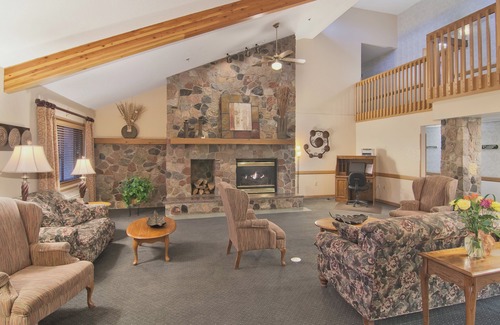 Faribault Hotel | Boarders Inn & Suites by Cobblestone Hotels - Faribault