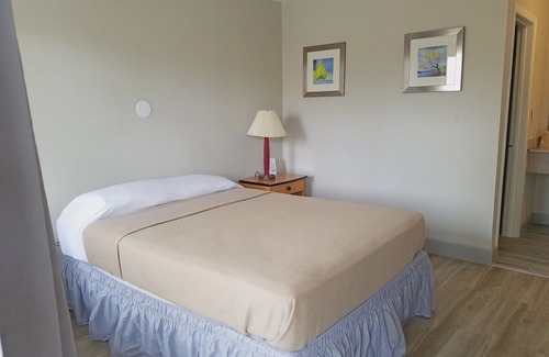 Beaumont Hotel | Harmony Inn and Suites