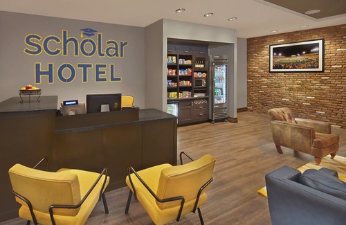 Morgantown Hotel | Scholar Morgantown, Tapestry Collection by Hilton