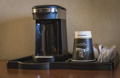Campbell River Hotel | Anchor Inn and Suites
