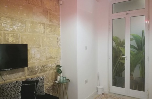 Luqa Casa | Squadron Base
