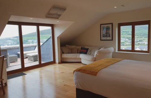 Dingle Casa | Fab View