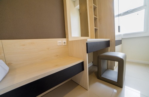 Hegarmanah Apartamento | Homey 2BR Apartment at Parahyangan Residence near Parahyangan University By Travelio