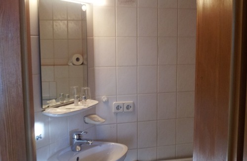 Oberderdingen Casa | Gasthaus Zur Ölmühle