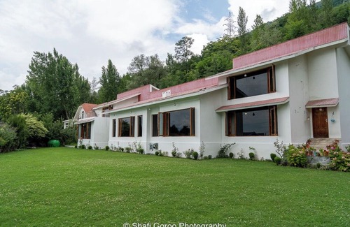 Nishat-Shalimar Hotel | Orania