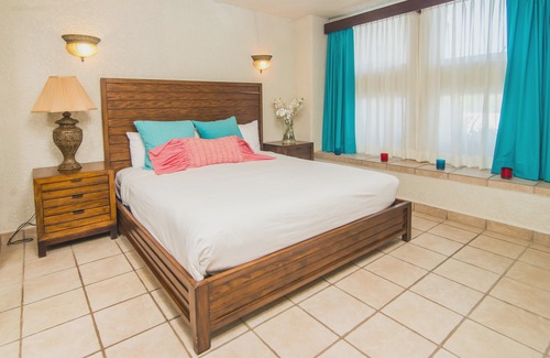 Antoneys Cay Hotel | Mayan Princess Beach & Dive Resort - All Inclusive