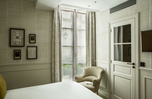 Arsenal Hotel | Charles V