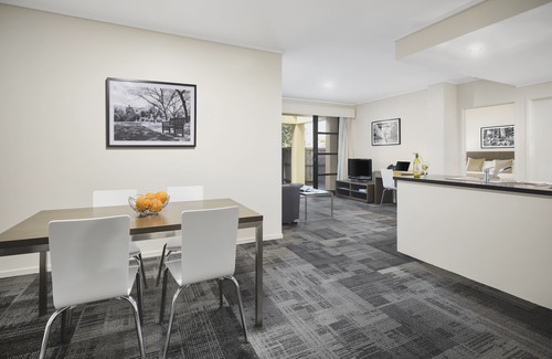 Narre Warren Hotel | Quest Narre Warren